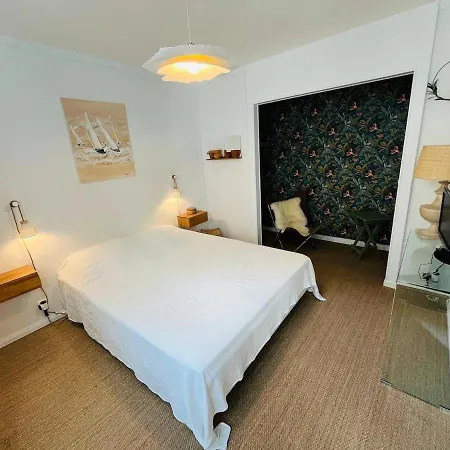 2 Pieces Centre Historique Du Croisic *