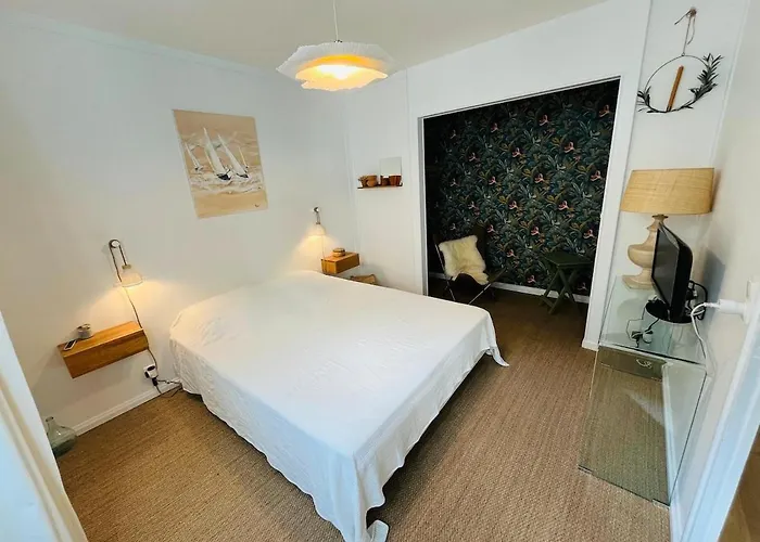 2 Pieces Centre Historique Du Croisic *